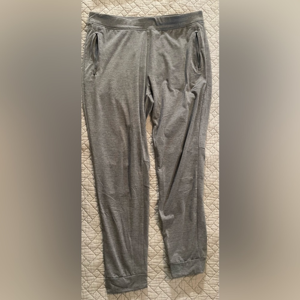 Men’s SKORQ joggers size large